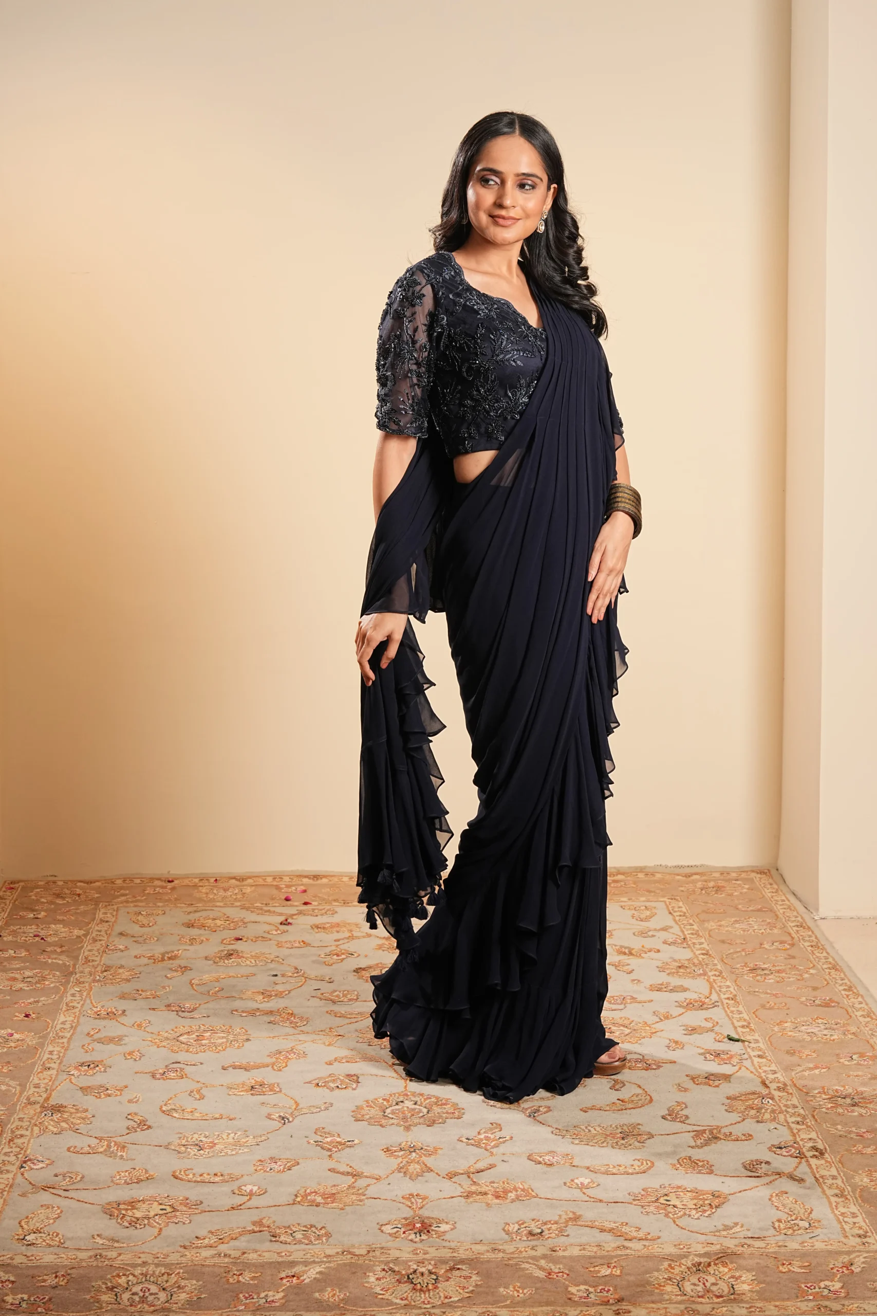 13_NAVYBLUESAREE_TARAASH_04