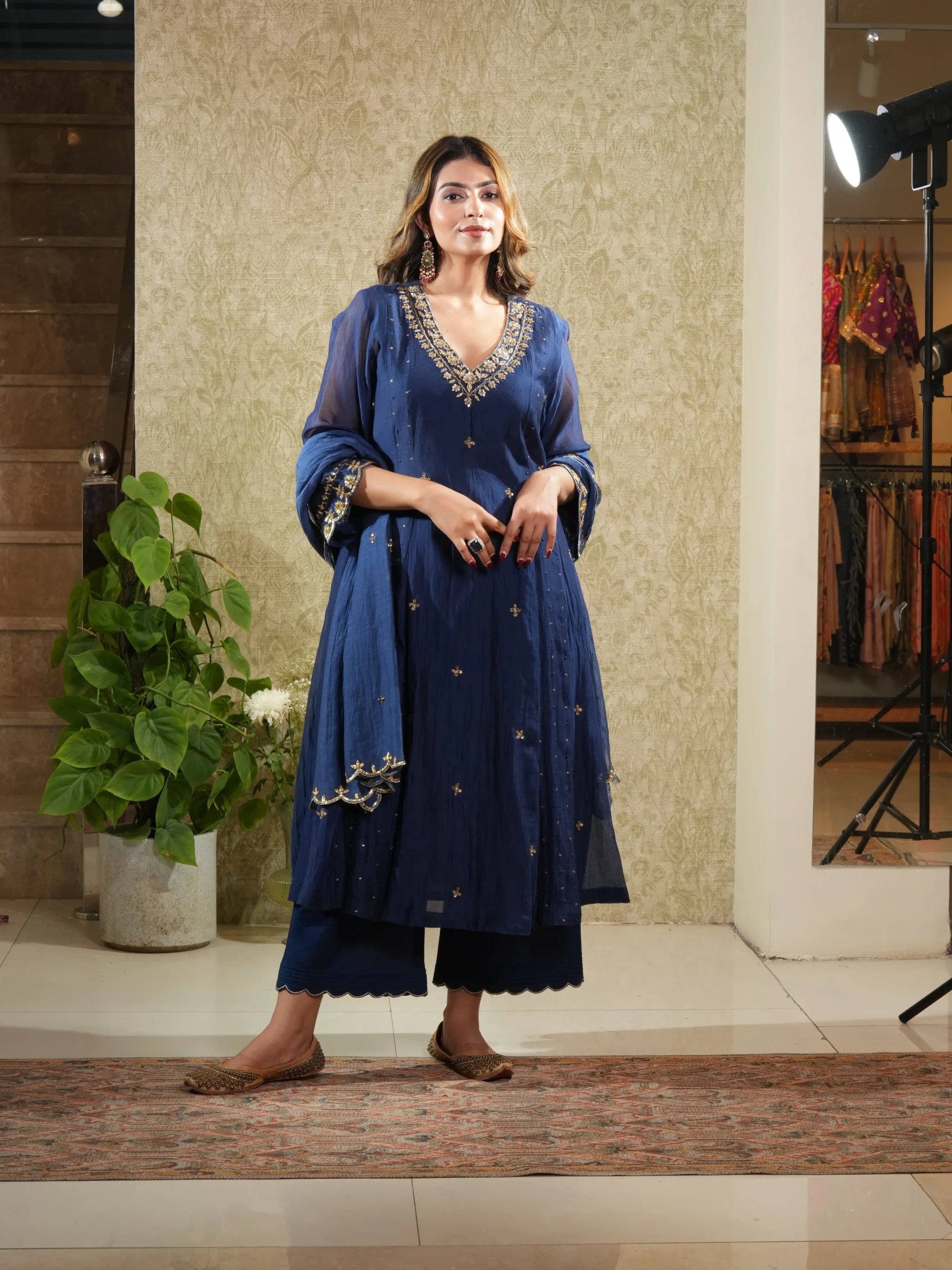 19_NAVYBLUE_SITARA_04