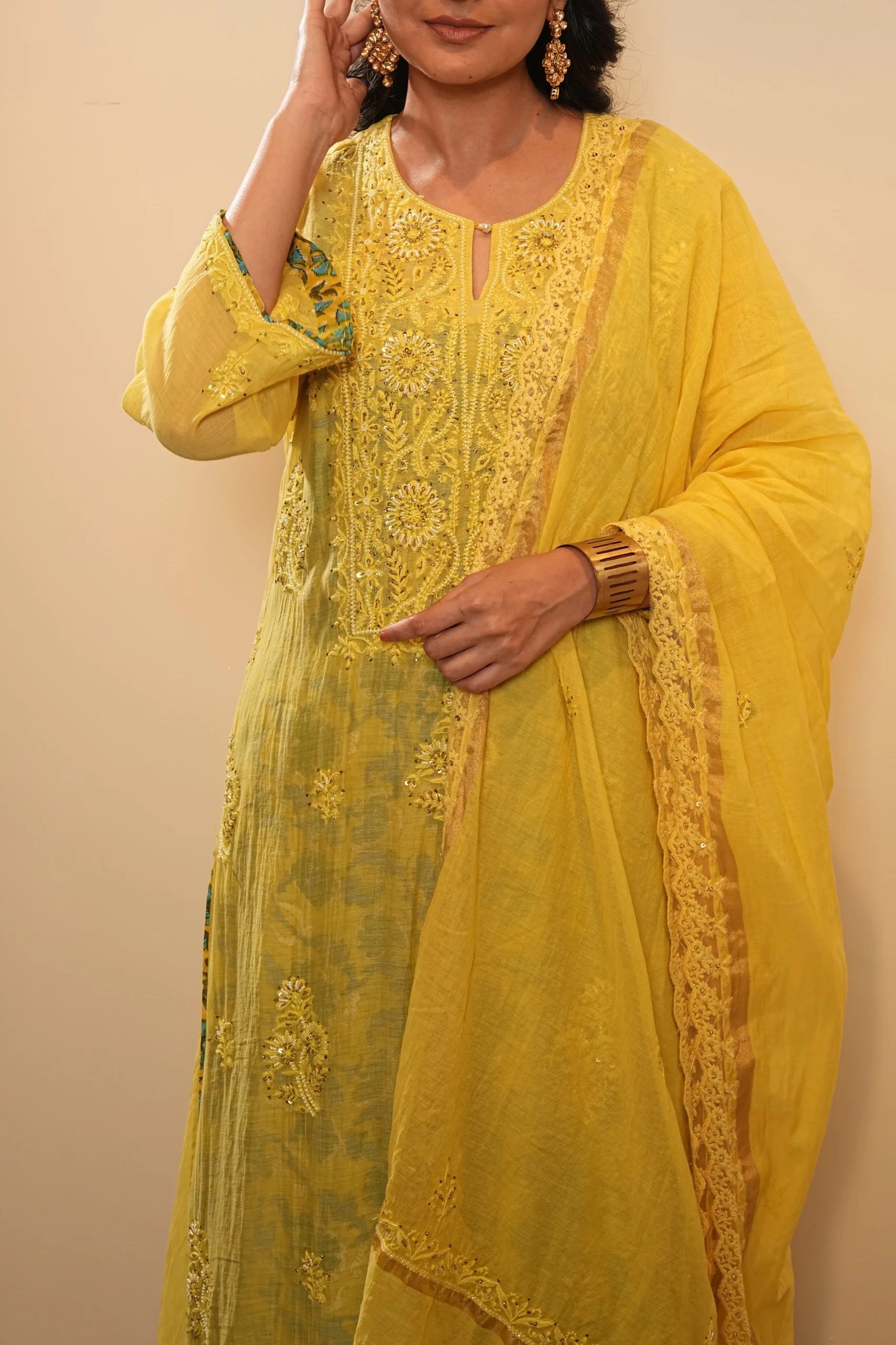 22_YELLOW_SITARA_04