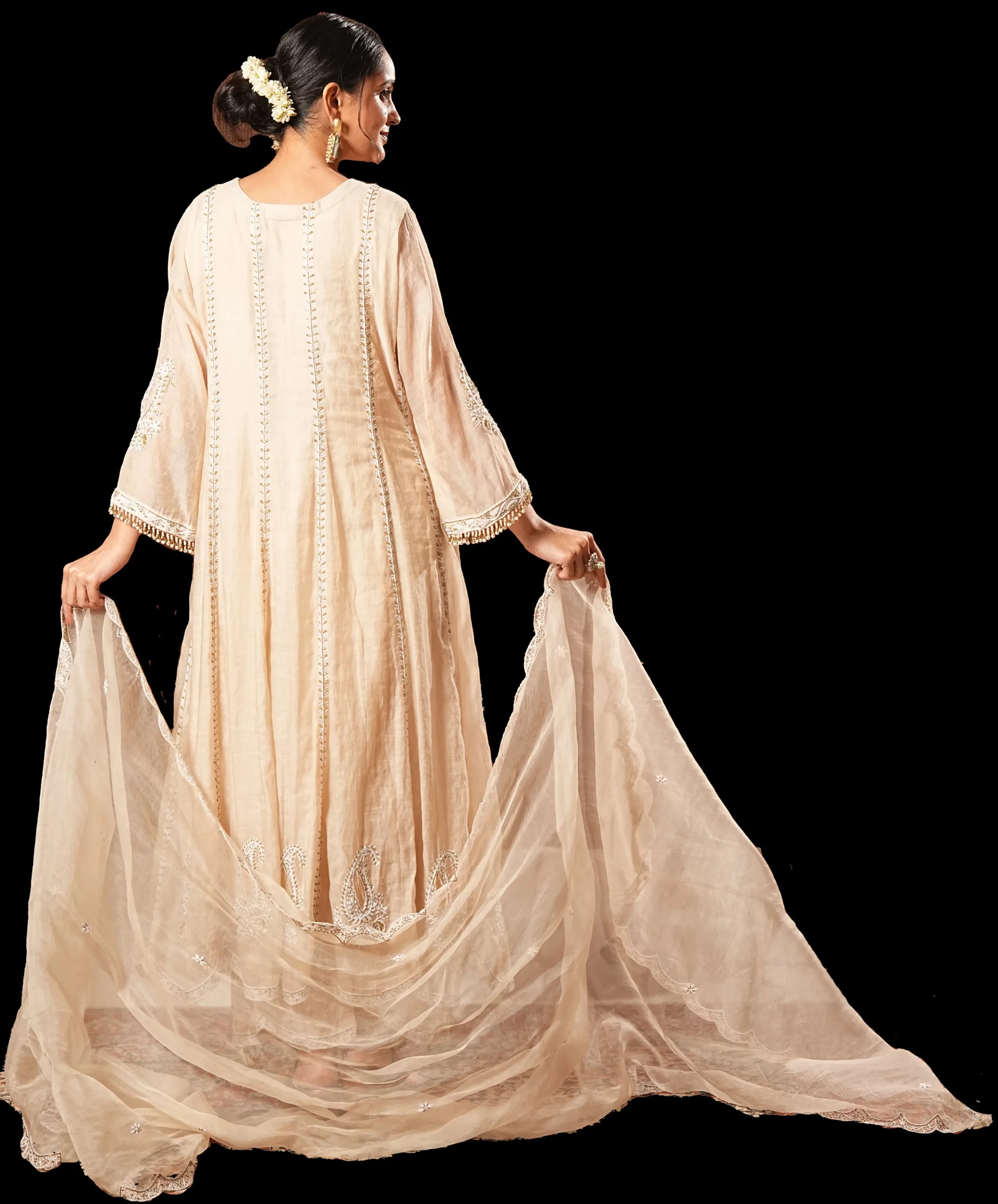 4_OFFWHITE_TARAASH_03