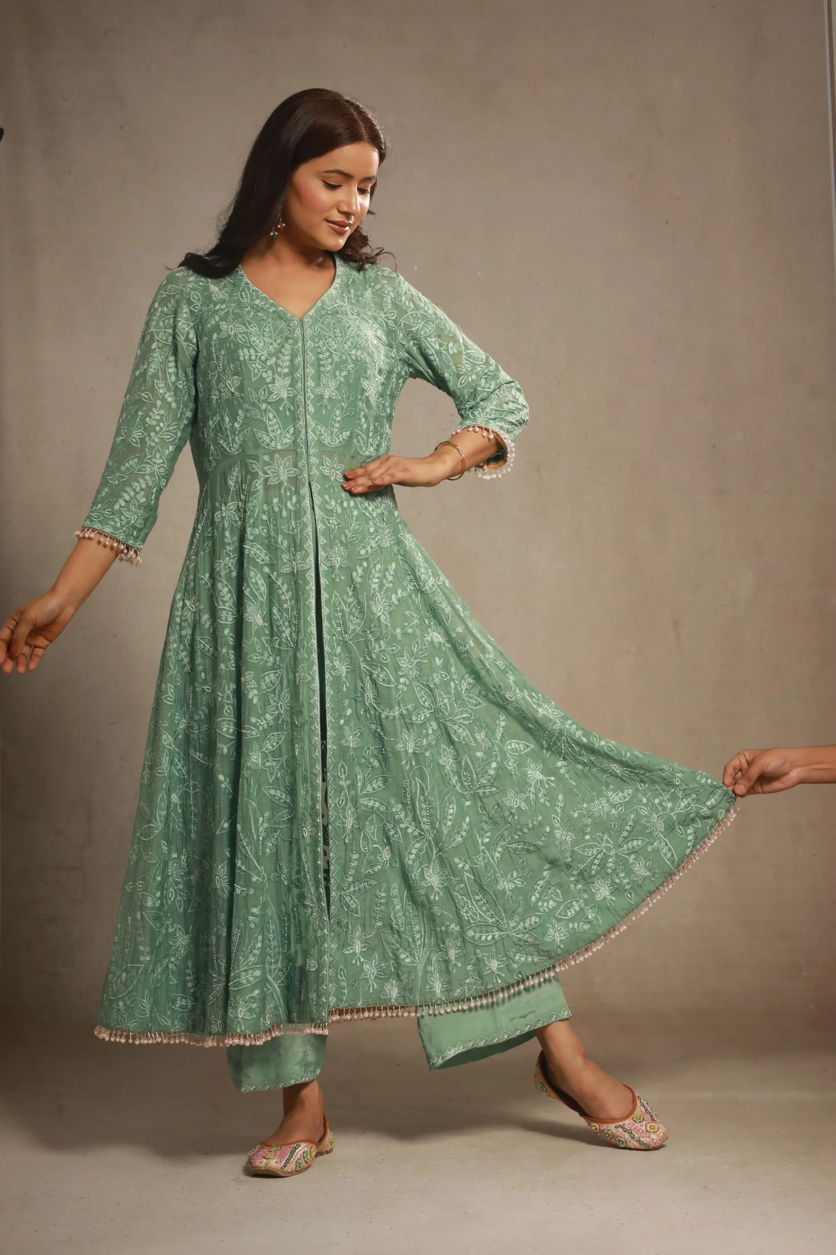 7_SAGEGREEN_TARAASH_05